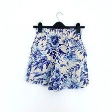 H&M Cream Blue Floral Shorts