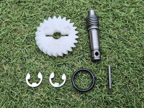 Yamaha dt125r oil pump worm - yamaha,