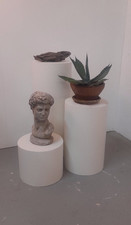 Set of 3 cylindrical plinths -