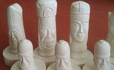 ARTHUR CHESS SET,  LATEX