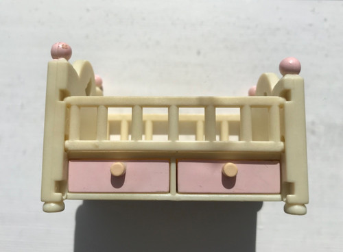 Sylvanian families nursery - families,