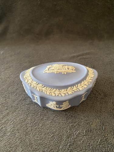 Wedgwood blue jasperware - blue,