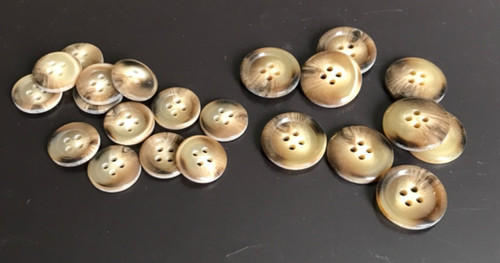 Faux horn buttons - 23l, suit