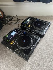 Pioneer CDJ 2000 Pair