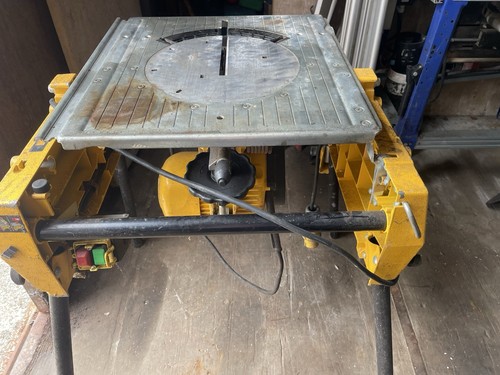 Dewalt table saw - de, 743