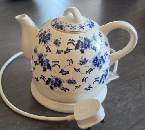 Beautiful ceramic kettle white - ceramic,