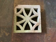 Grey Screen Breeze Moulding