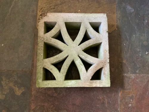 Grey screen breeze moulding - screen,
