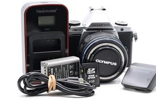 Olympus OM-D E-M5 Mirrorless