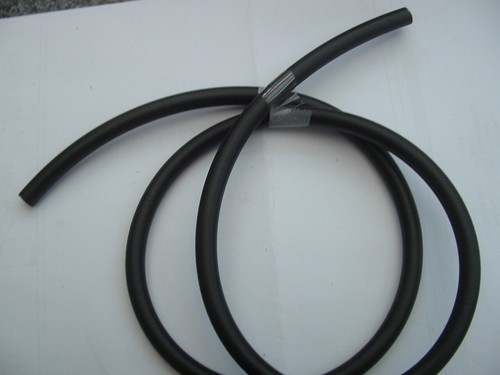 Black fuel pipe breather - black,