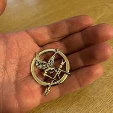 Mockingjay pin badge new