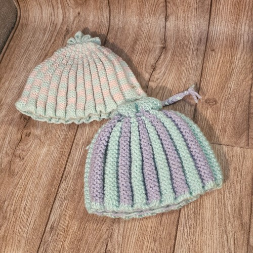 Vintage hand knitted tea cosy - vintage,