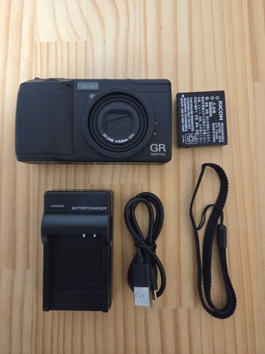 Ricoh digital compact - ricoh,