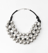 BNWT: Statement METAL BEAD