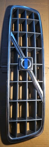2004 volvo xc70 front grille - 2004,