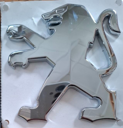 Front grille badge emblem - front,