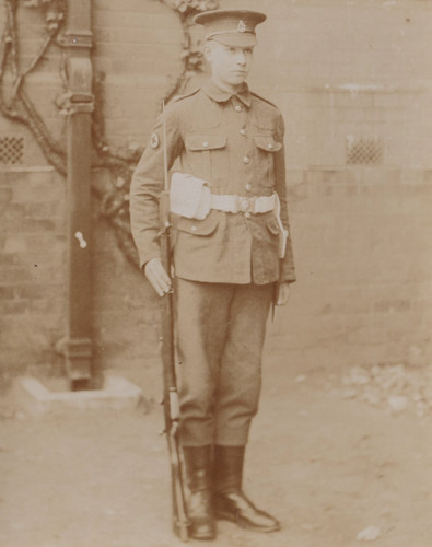 Ww1 rppc ramc soldier - ramc, rifle