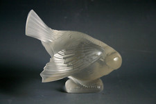 RENE LALIQUE MOINEAU COQUET GLASS PAPERWEIGHT - CIRCA 1930