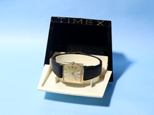 Vintage 1970s Slim Square Dial