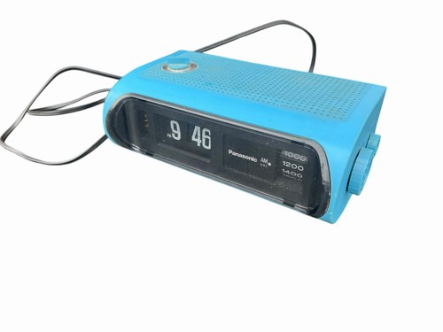 Radio alarm clock flip clock