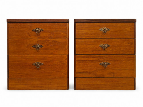 Pair stag minstrel style - of,