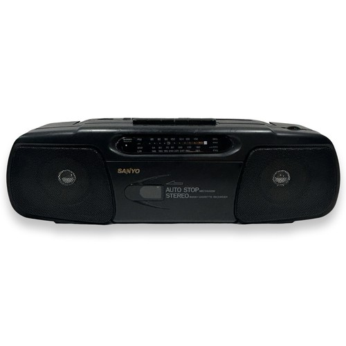 Sanyo 7012 boombox - m-7012,