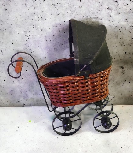 Wicker baby doll - pram, carriage