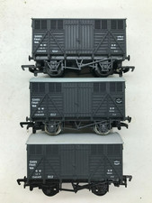 MAINLINE OO GAUGE RAKE of 3