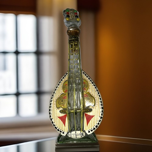 Empty vintage bouzouki - ,