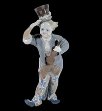 LLADRO Large Porcelain Figurine of Clown with Violin Nr. 1126 (35cm)