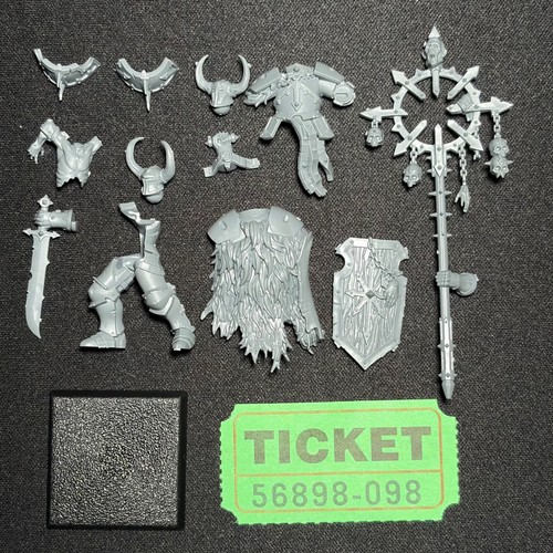 Chaos warrior standard bearer - warrior,