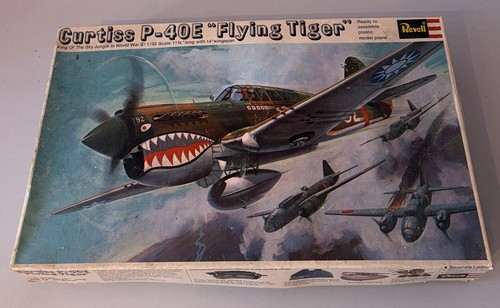 Revell 40e flying - 1/32, p-40e