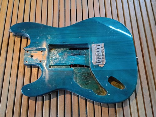 Left handed guitar - , strat