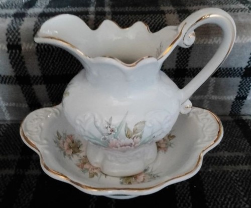 Old windsor pottery - pottery, vintage