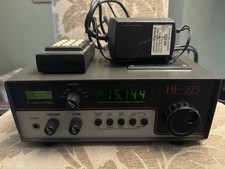Lowe HF-225 Communications