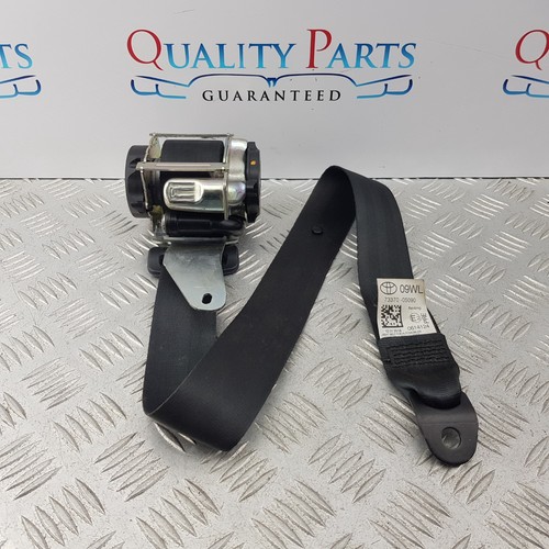 Toyota avensis seat belt - seat,