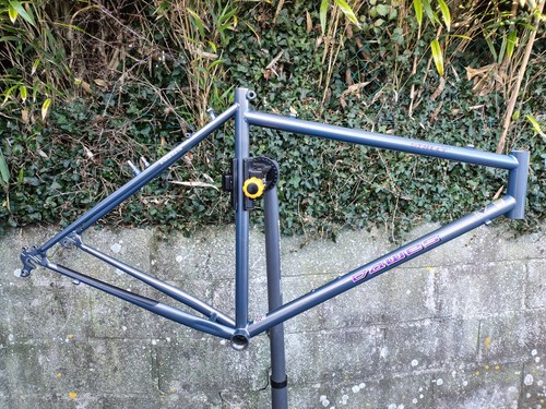 Retro dawes street free - retro,