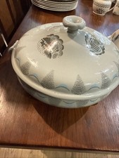 Gorgeous Eric Ravilious Travel pattern Wedgwood terrine and lid  