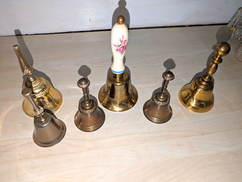 Lot brass hand - of,
