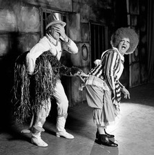 British comedian entertainer Rod Hull his puppet Emu actor Billy D- Old Photo 1