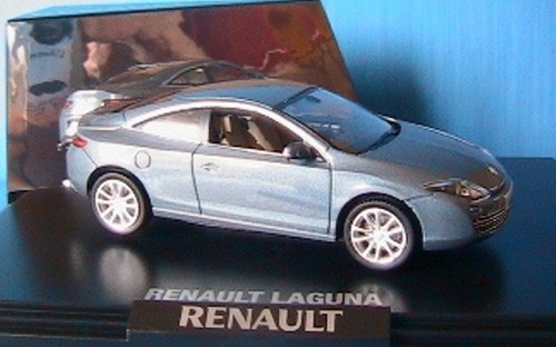 Renault laguna iii coupe - 3,