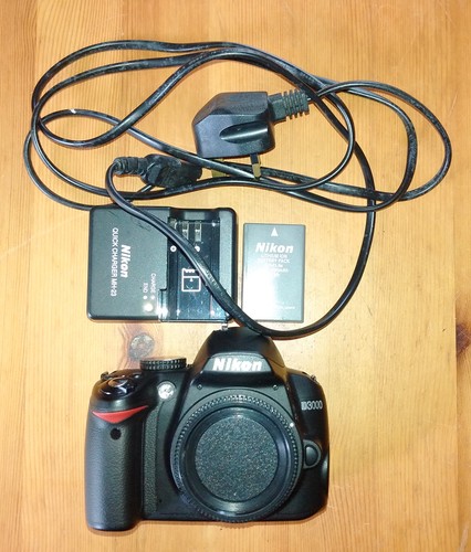 Nikon d3000 2mp dslr camera - nikon,