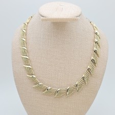 Genuine Vtg 1960s CORO Signed Necklace Winged Collar Gold Plated Gorgeous! 16"