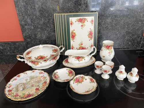 Royal albert old - old, roses
