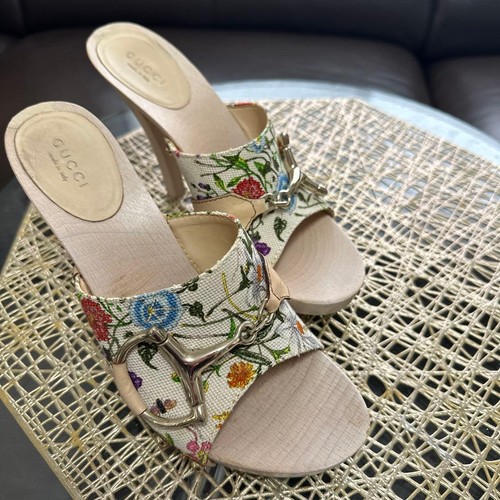 Gucci size 7 - gucci, us