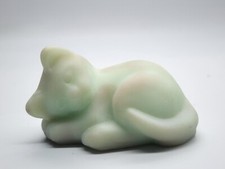FENTON ART GLASS 2004 LOTUS MIST BURMESE SATIN SLEEPING CAT FIGURINE 