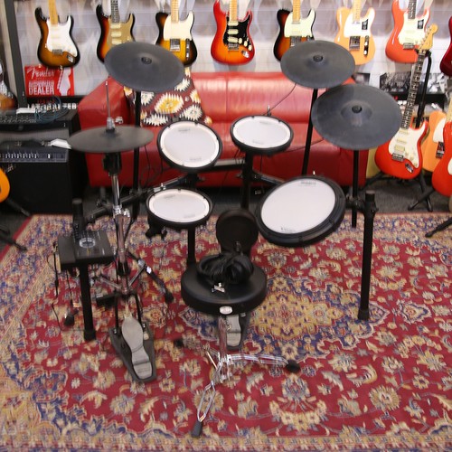 Roland 17kvx2 electronic - roland,