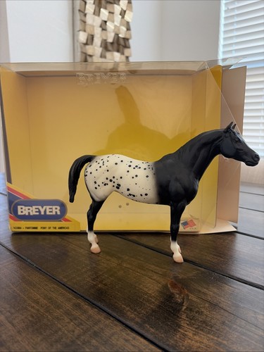 Breyer 884 pantomime pony - 884,