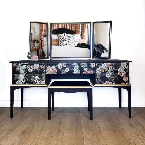 Black and gold - black, chinoissrie