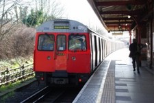 PHOTO  LONDON TRANSPORT